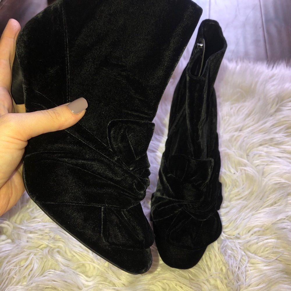 Zara black velvet heeled knot booties size 40 US 9 - Picture 6 of 7